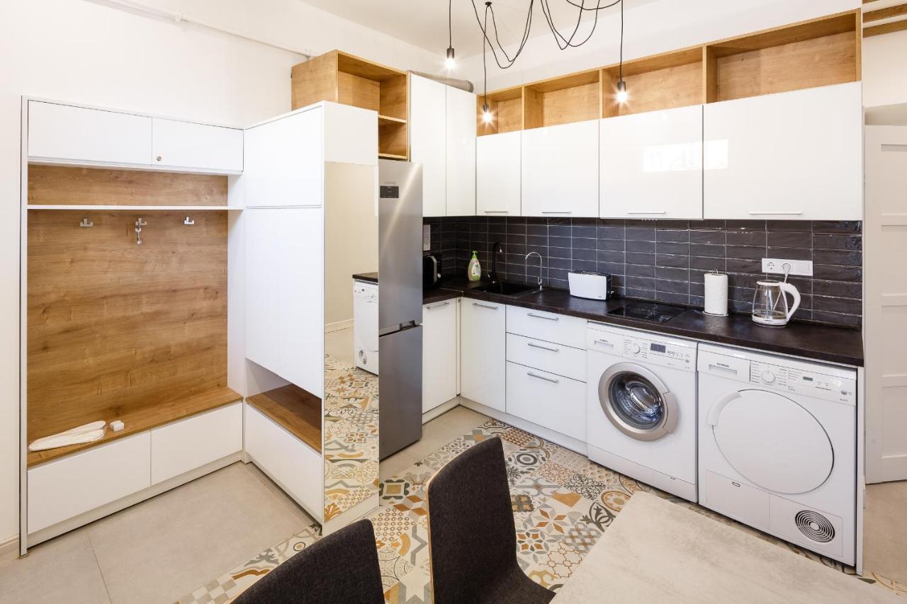 Palace View Apartments - 24 Kopernyka Str. Lviv Kültér fotó