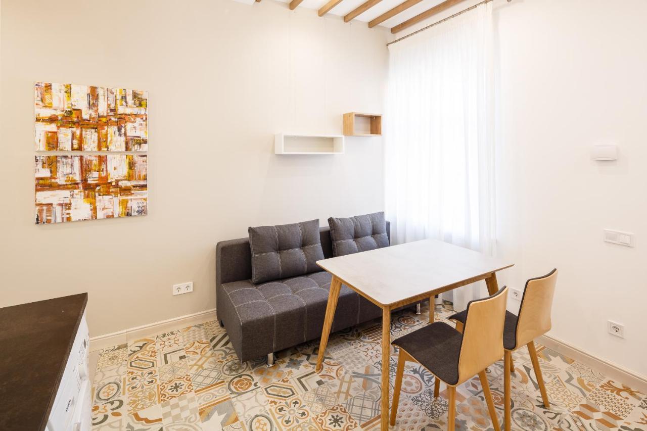 Palace View Apartments - 24 Kopernyka Str. Lviv Kültér fotó